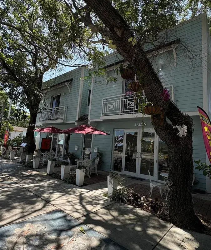 3872 Grand Ave # A, Miami FL 33133