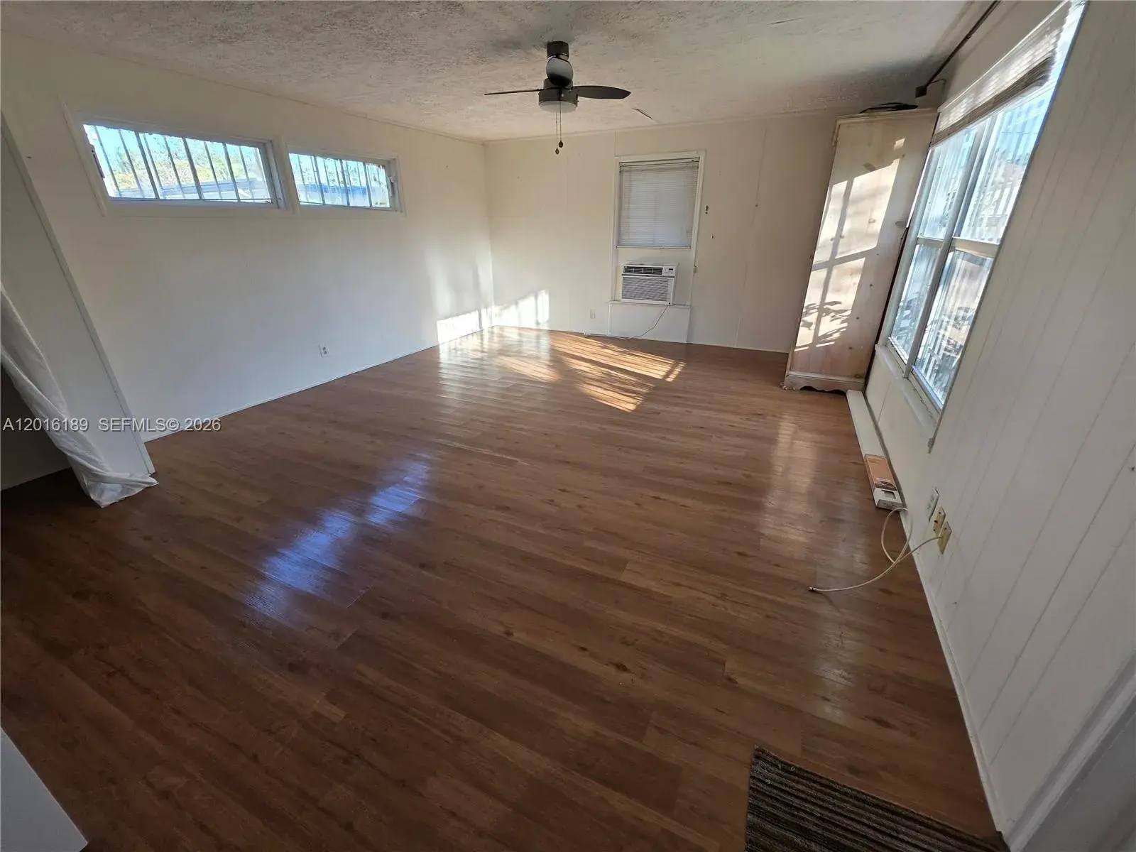811 NE 14th Ct, Fort Lauderdale FL 33304