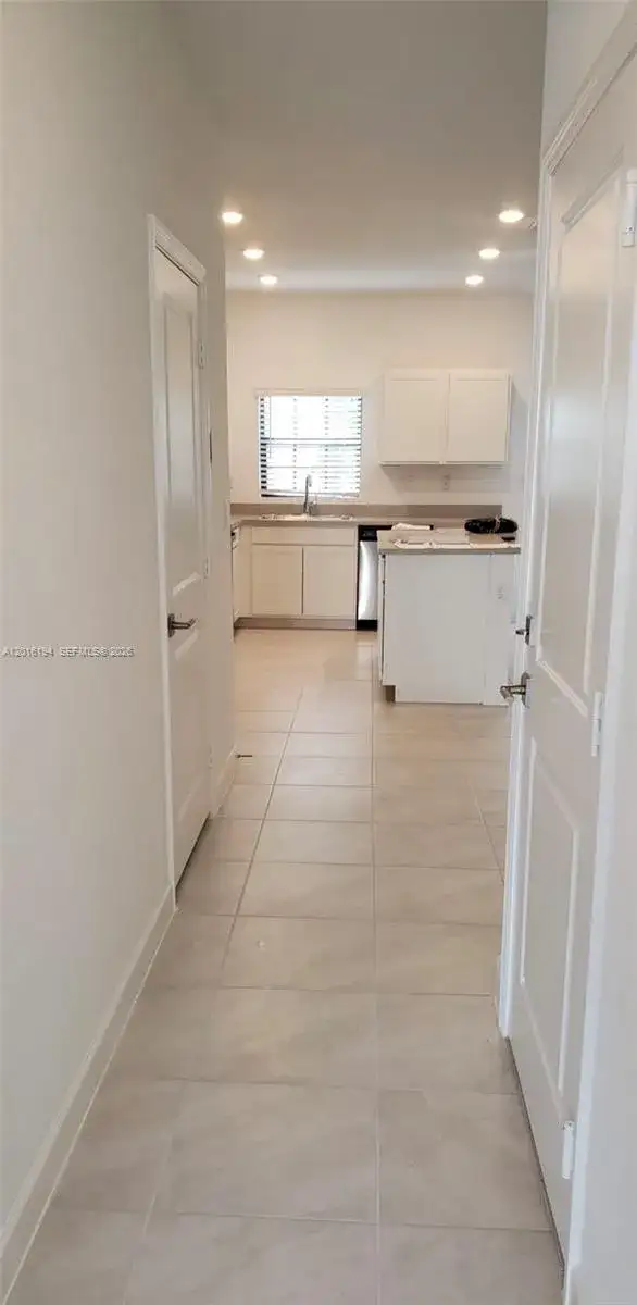 1116 SW 7th Ct, Florida City FL 33034 photo 5