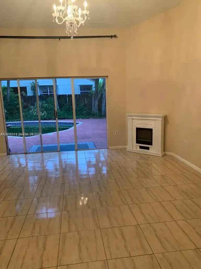 10340 SW 15th St, Pembroke Pines FL 33025 photo 3