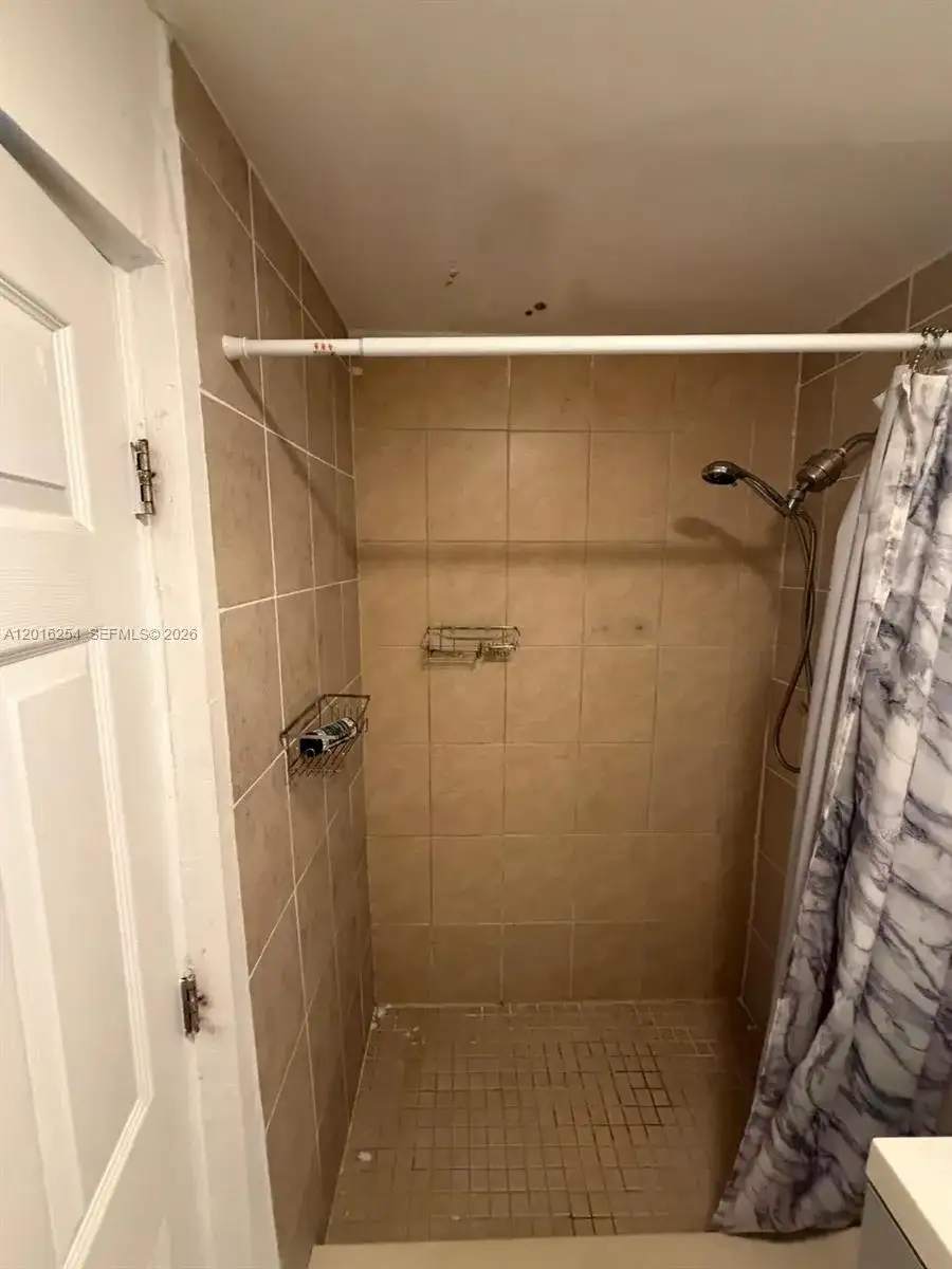 9050 NW 31st Ave # 2, Miami FL 33147 photo 4