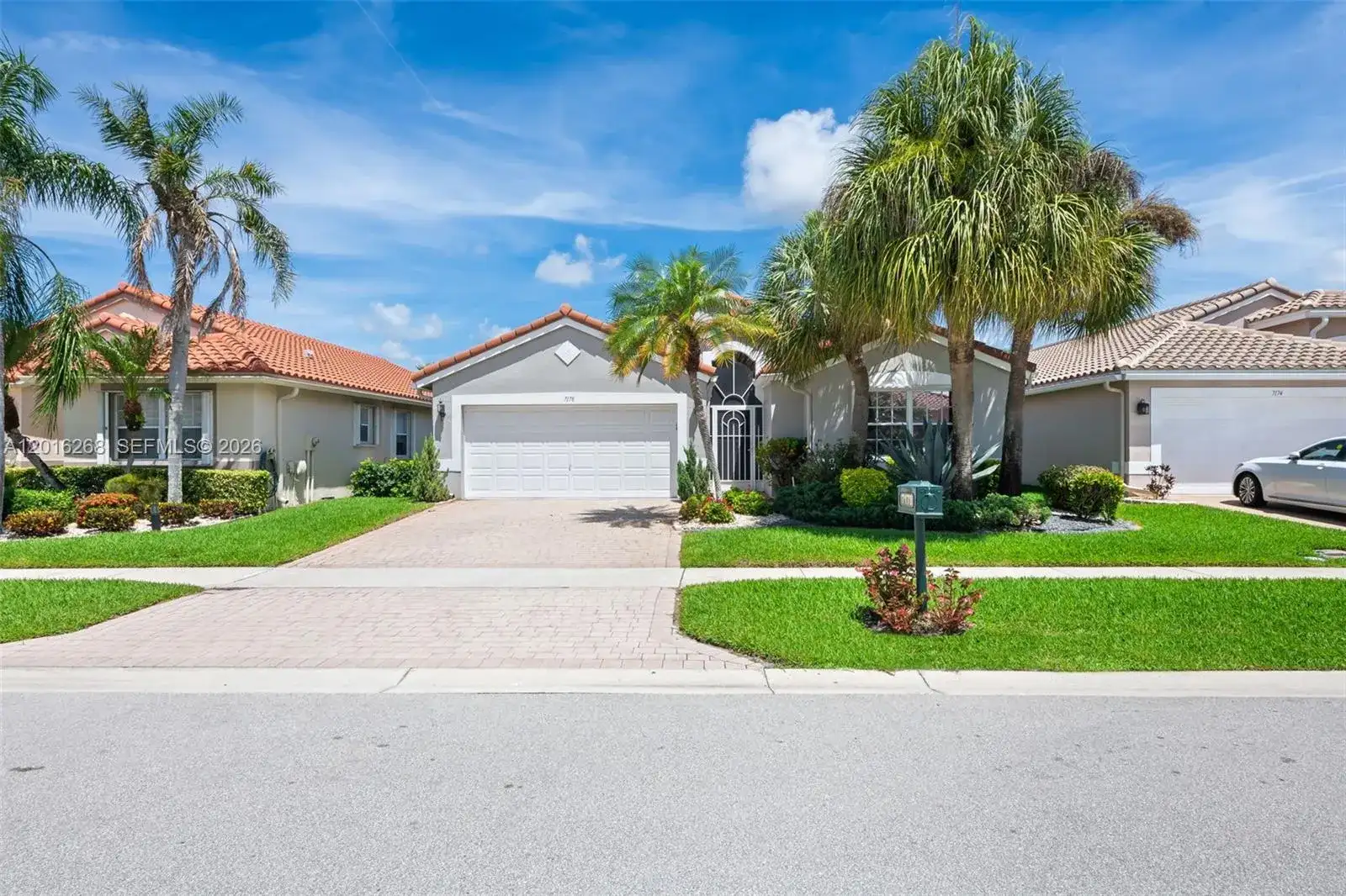 7178 Haviland Circle, Boynton Beach FL 33437 photo 2