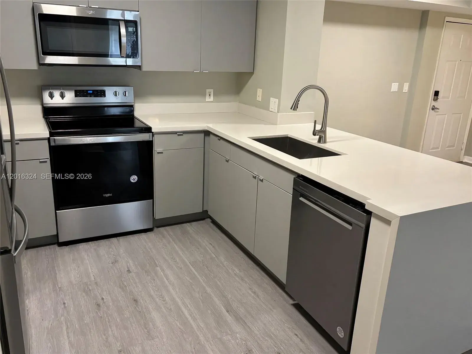 1900 Van Buren St # 201B, Hollywood FL 33020