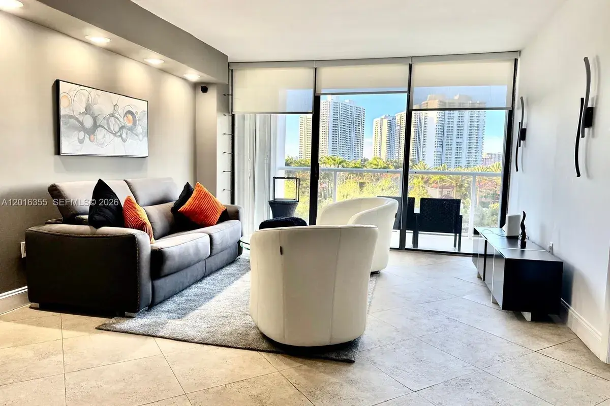 3701 N Country Club Dr # 502, Aventura FL 33180