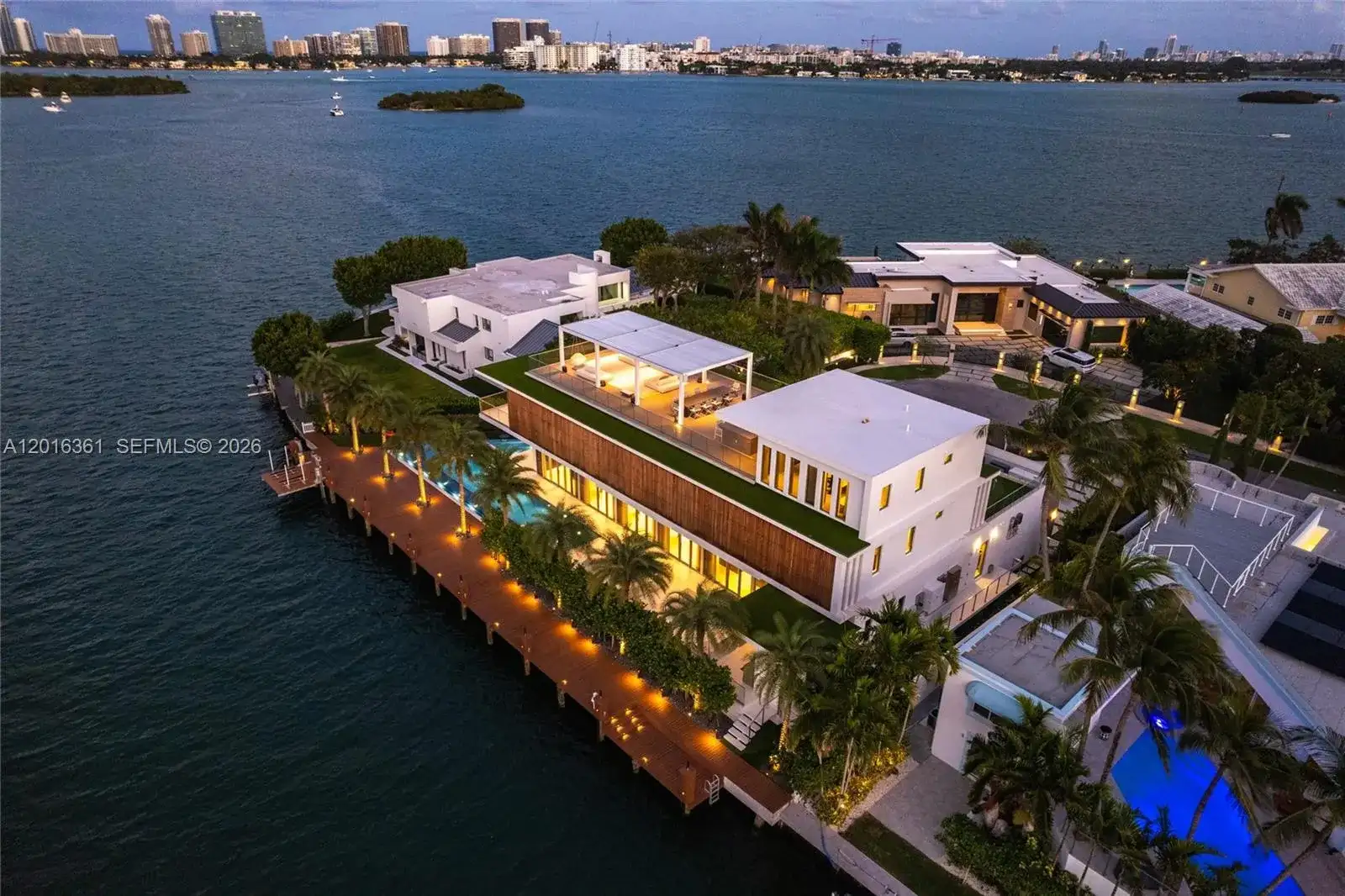 13390 Biscayne Bay Dr, North Miami FL 33181 photo 2