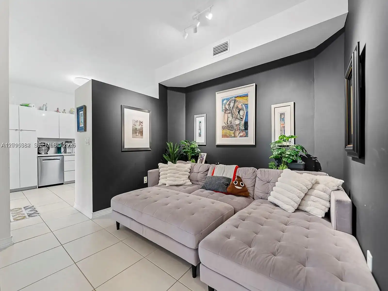15533 N Miami Lakeway N # 19, Miami Lakes FL 33014