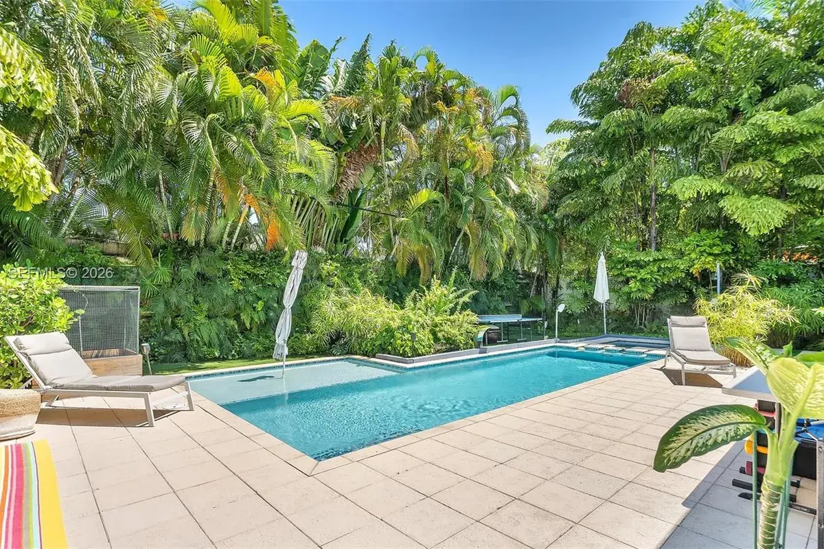 651 NE 52nd Ter, Miami FL 33137