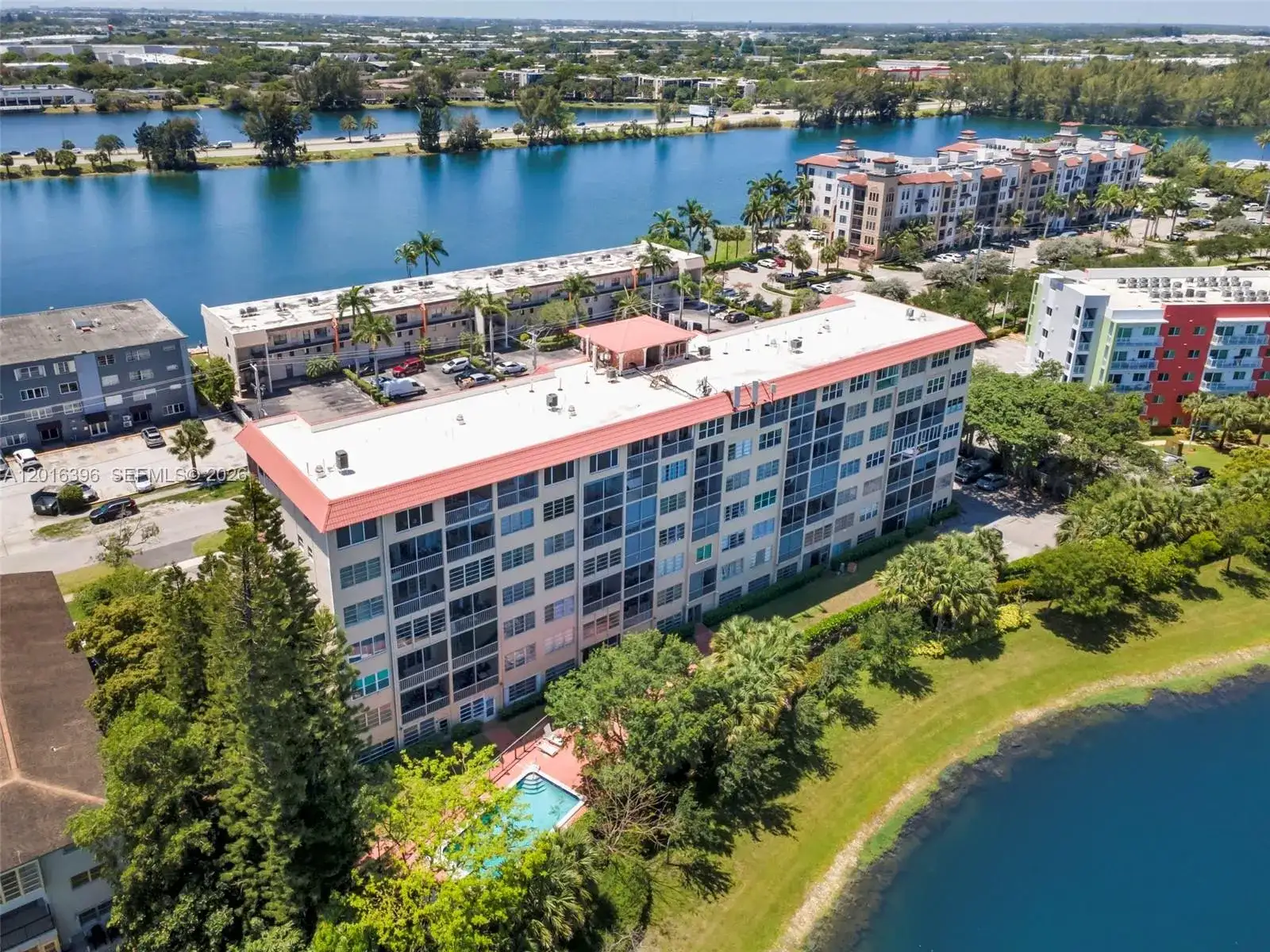 1101 Crystal Lake Dr # 203, Deerfield Beach FL 33064 photo 2