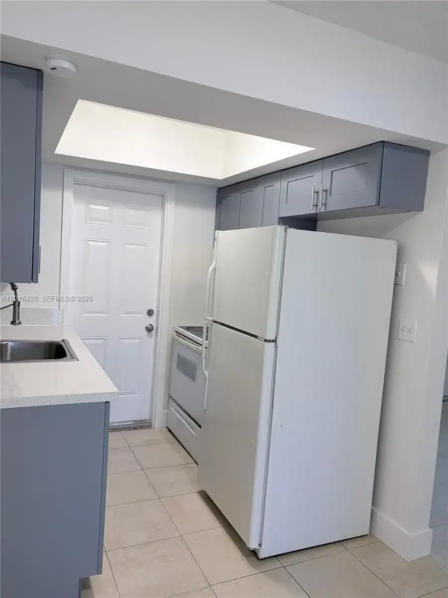 31 NW 163rd St # 65, Miami FL 33169 photo 2