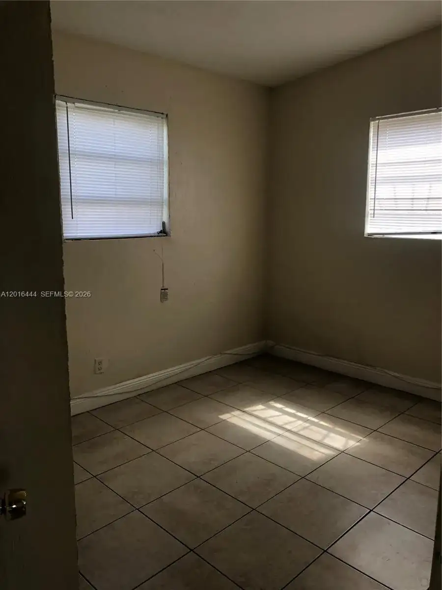 640 SW 7th St, Homestead FL 33030 photo 2