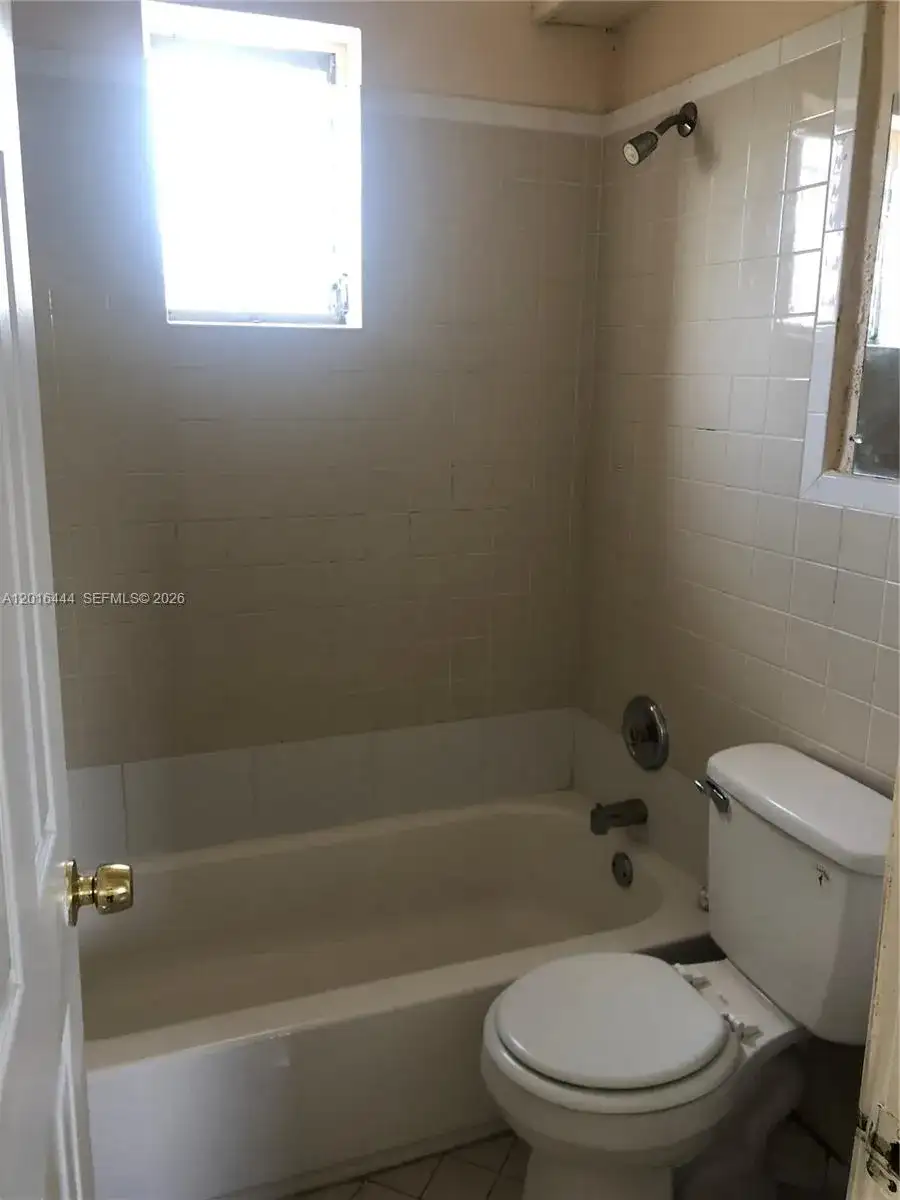 640 SW 7th St, Homestead FL 33030 photo 4
