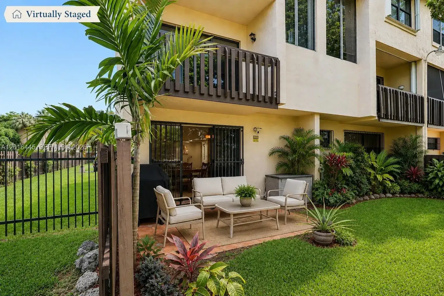 425 W Park Dr # 10, Miami FL 33172 photo 5
