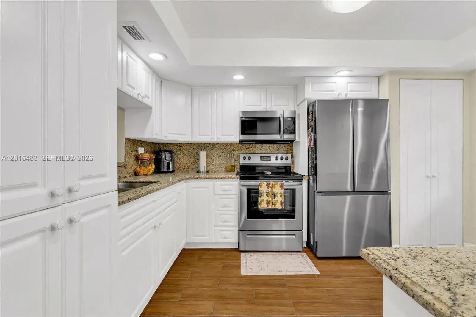 1101 Colony Point Cir # 309, Pembroke Pines FL 33026