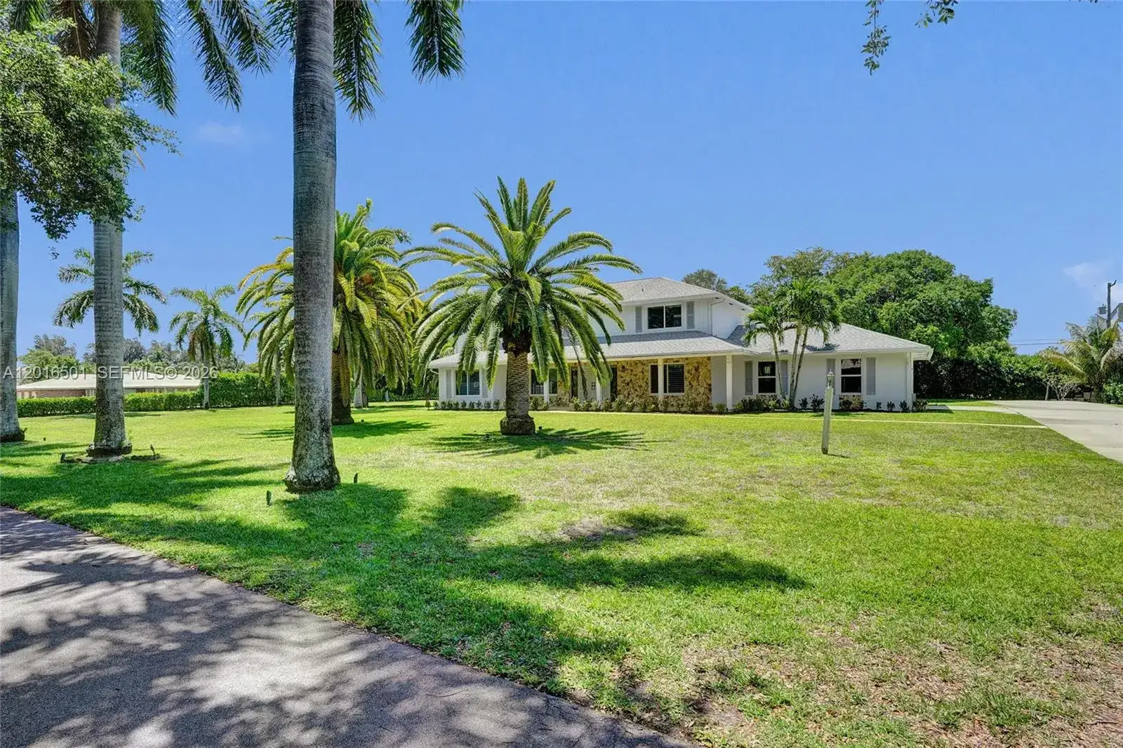 4024 Frances Dr, Delray Beach FL 33445 photo 2
