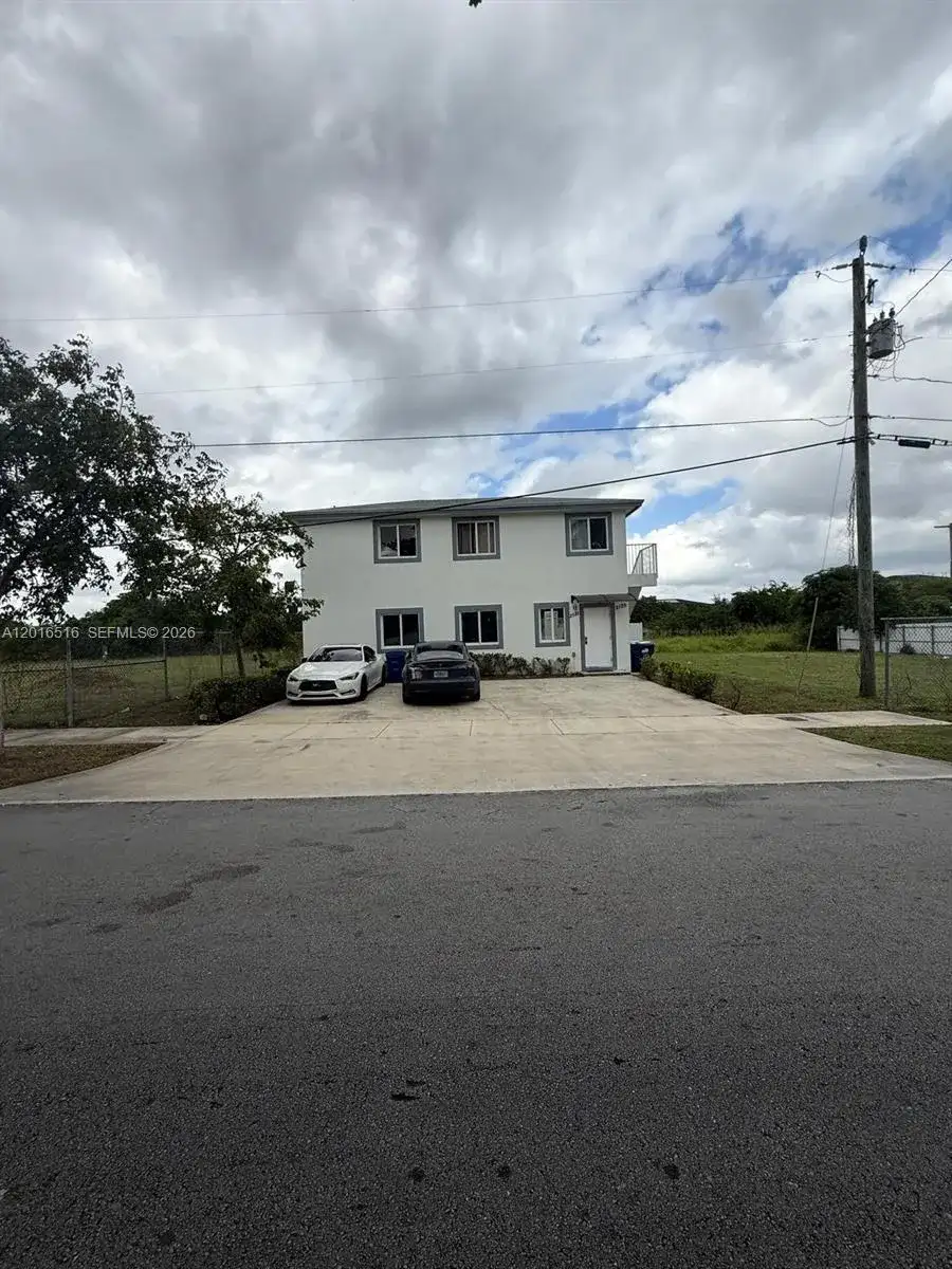 2121-2125 NW 72nd St, Miami FL 33147 photo 2
