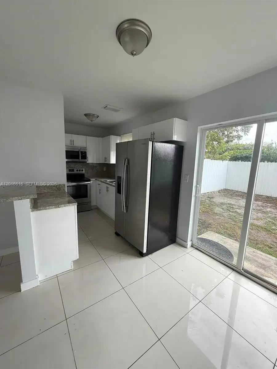 2121-2125 NW 72nd St, Miami FL 33147 photo 3