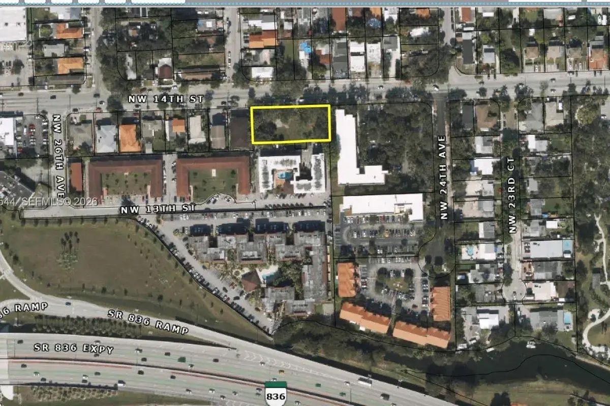 2470 NW 14th St, Miami FL 33125