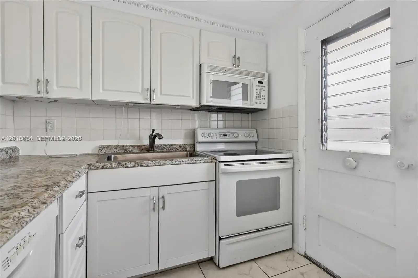 2905 Point East Dr # L311, Aventura FL 33160 photo 3
