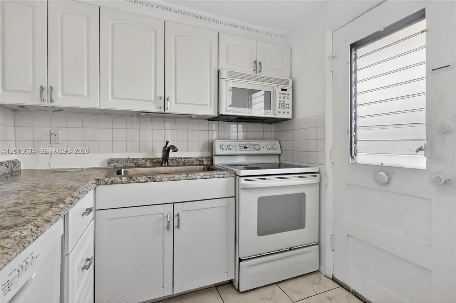 2905 Point East Dr # L311, Aventura FL 33160