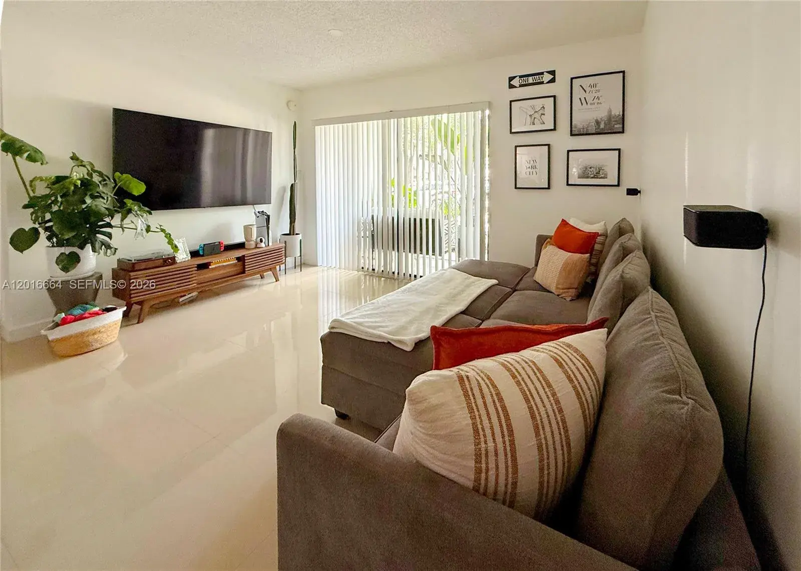 530 S Park Rd # 11, Hollywood FL 33021