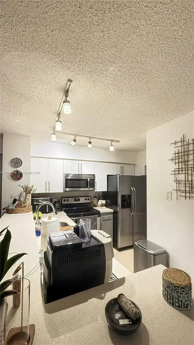 530 S Park Rd # 11, Hollywood FL 33021