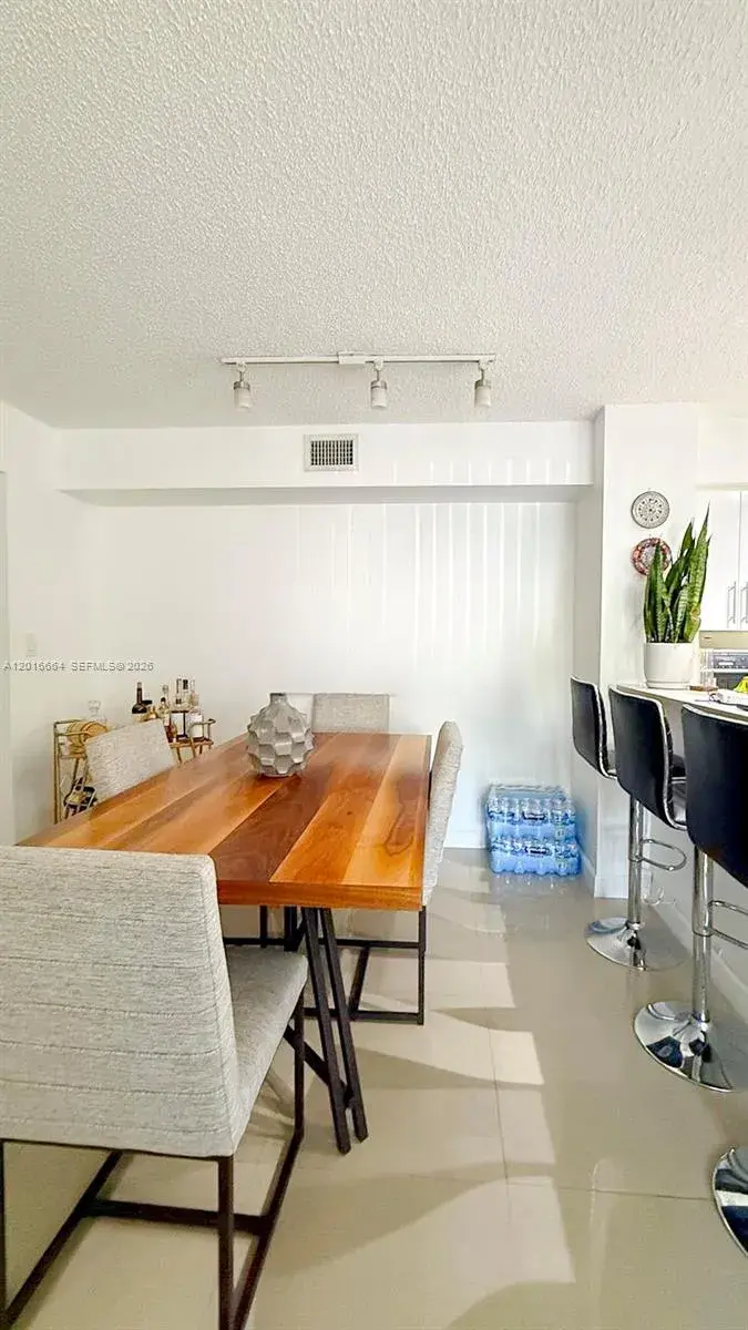 530 S Park Rd # 11, Hollywood FL 33021