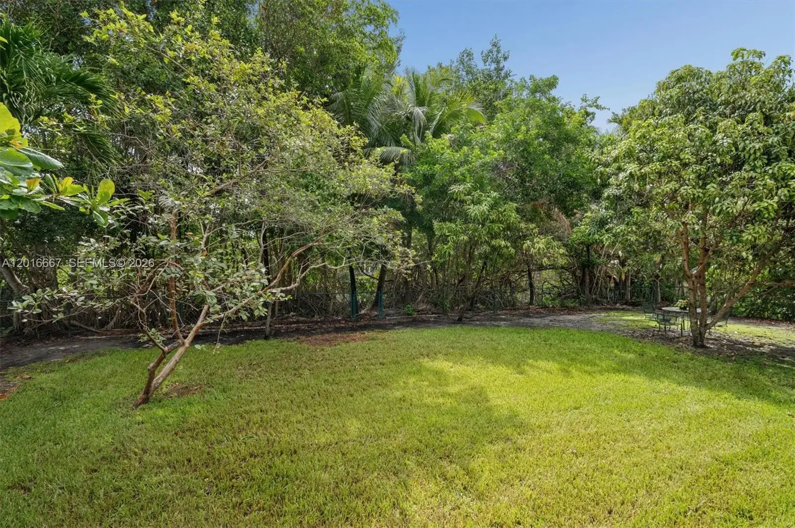 20021 NE 25th Ave, Miami FL 33180 photo 3