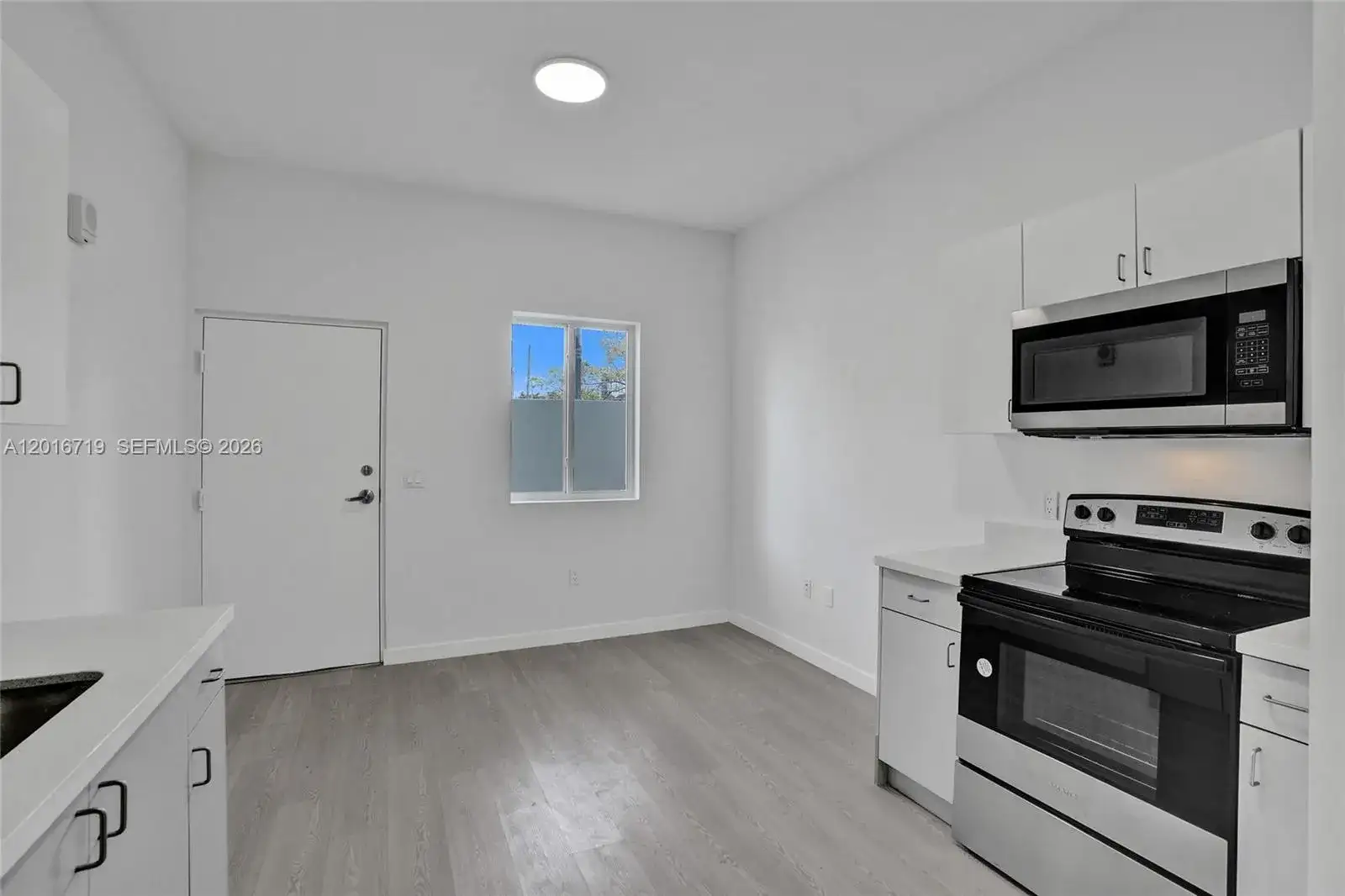 1567 NW 1st St # 2, Miami FL 33125 photo 2