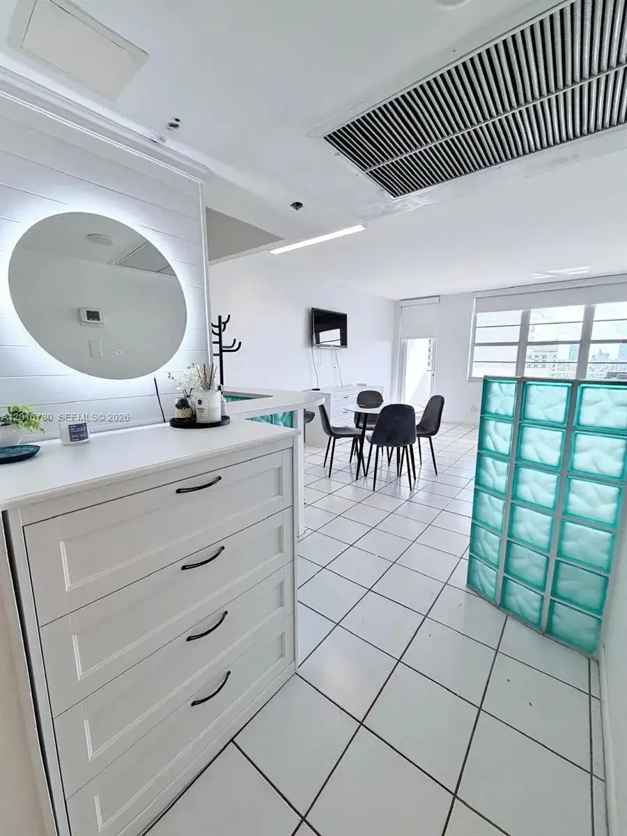 100 Lincoln Rd # 1609, Miami Beach FL 33139 photo 4
