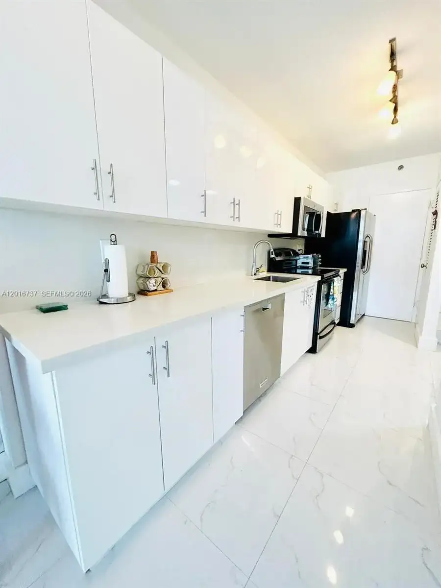 100 Lincoln Rd # 1526, Miami Beach FL 33139 photo 5