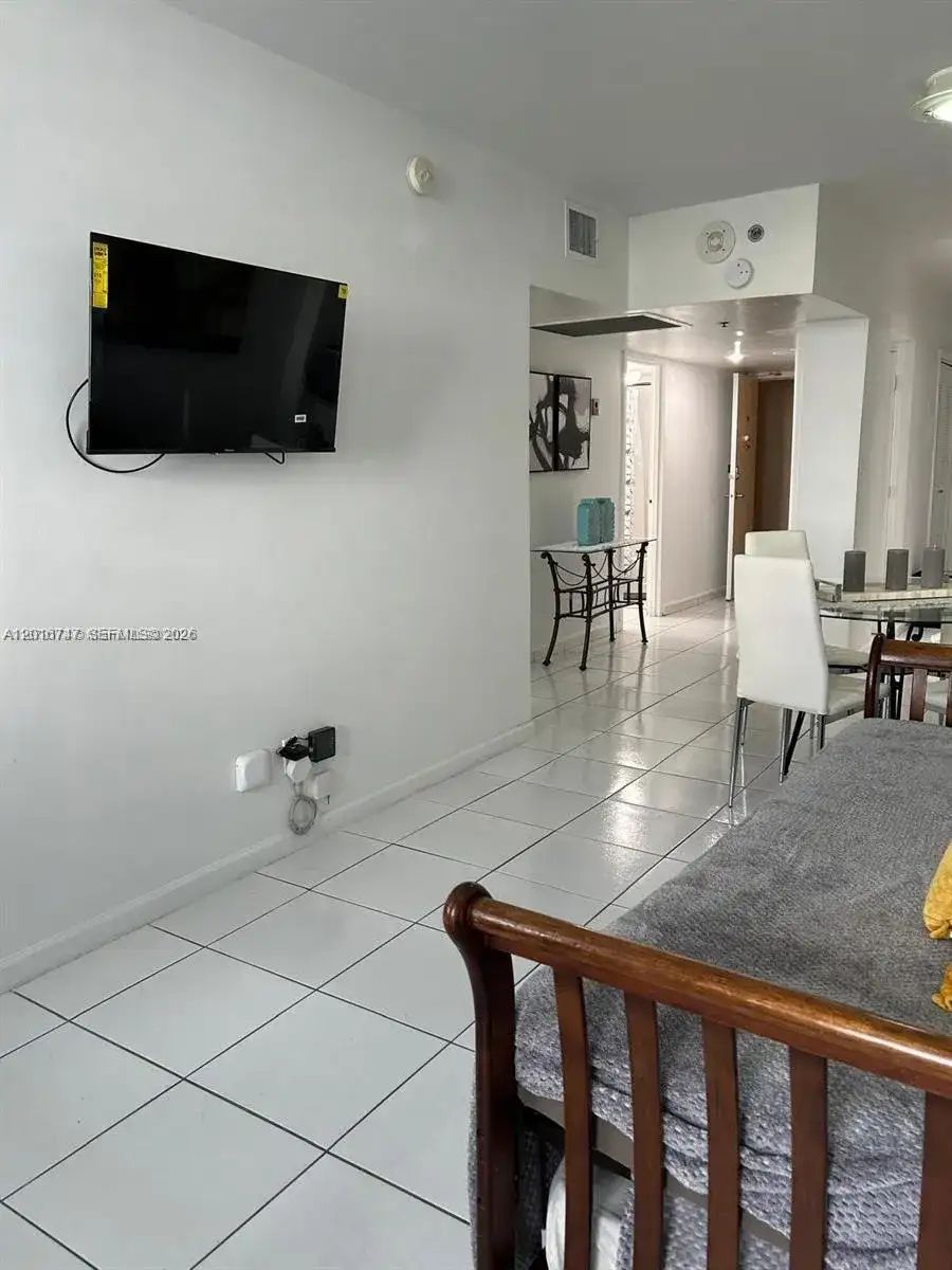 100 Lincoln Rd # 437, Miami Beach FL 33139 photo 3