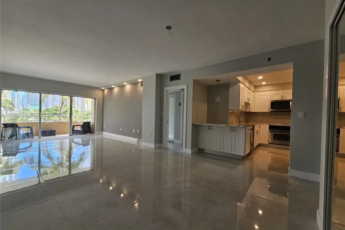 1985 S Ocean Dr # 2K, Hallandale Beach FL 33009