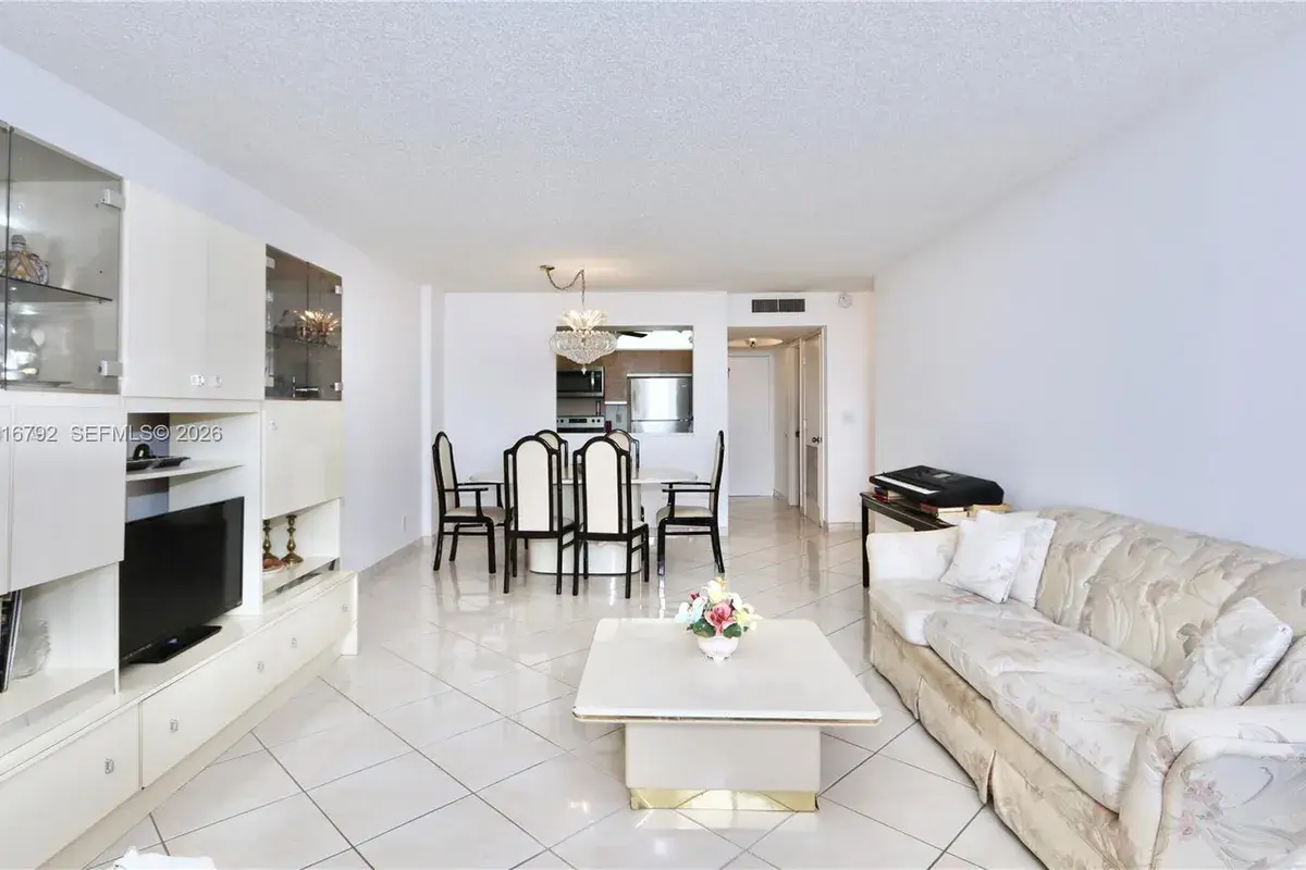 2401 S Ocean Dr # 806, Hollywood FL 33019