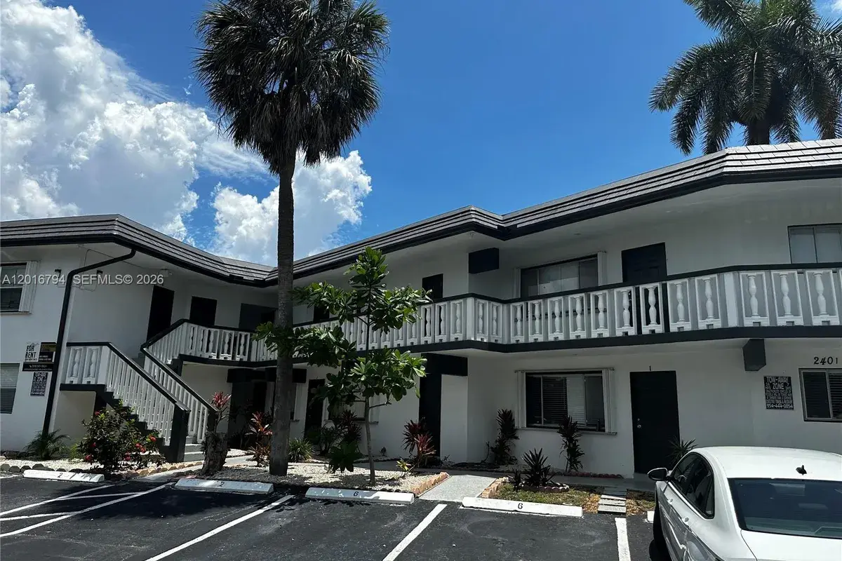 2401 NW 9th Ave # 8, Wilton Manors FL 33311