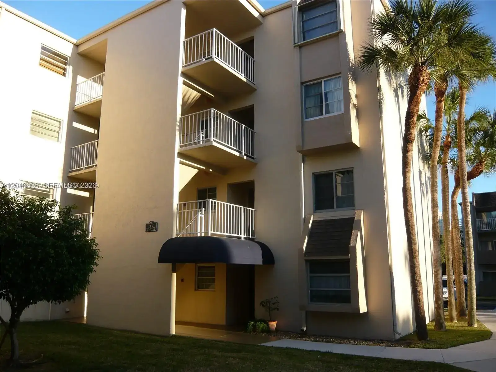 7715 SW 86th St # 405, Miami FL 33143 photo 2