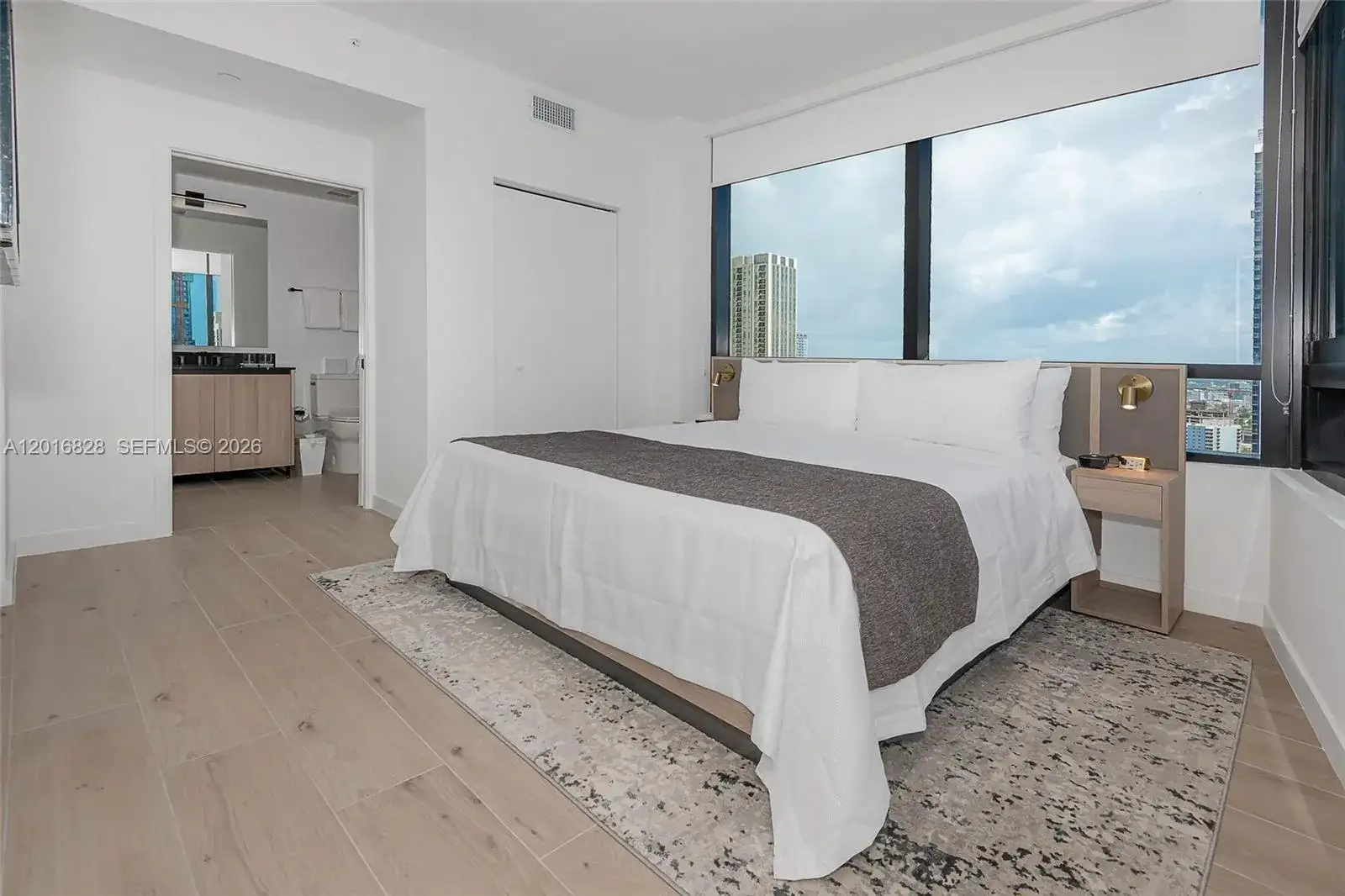 225 N Miami Ave # 2801, Miami FL 33128 photo 3