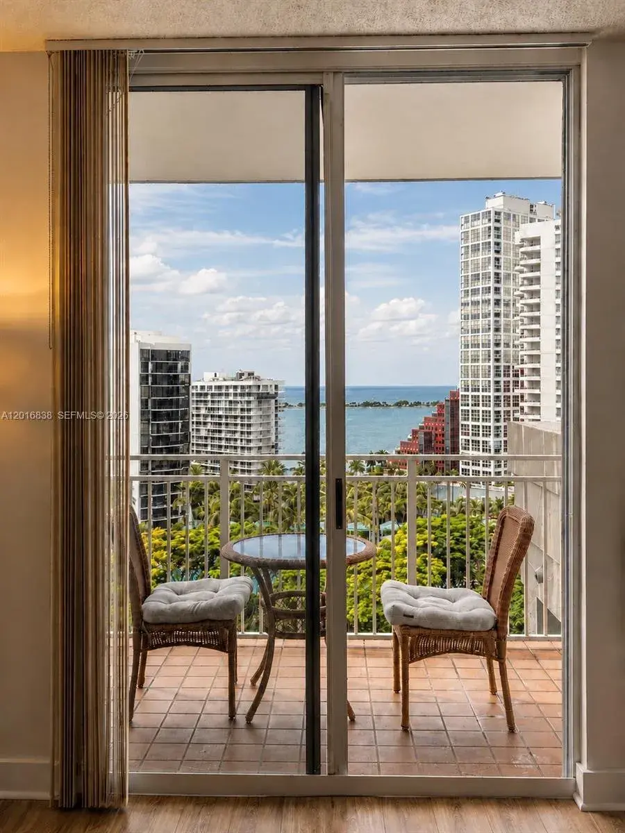 185 SE 14th Ter # 1607, Miami FL 33131