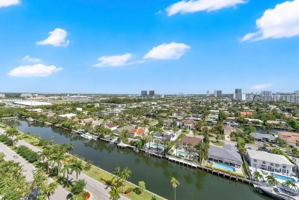3600 Yacht Club Dr # 1801, Aventura FL 33180 photo 2