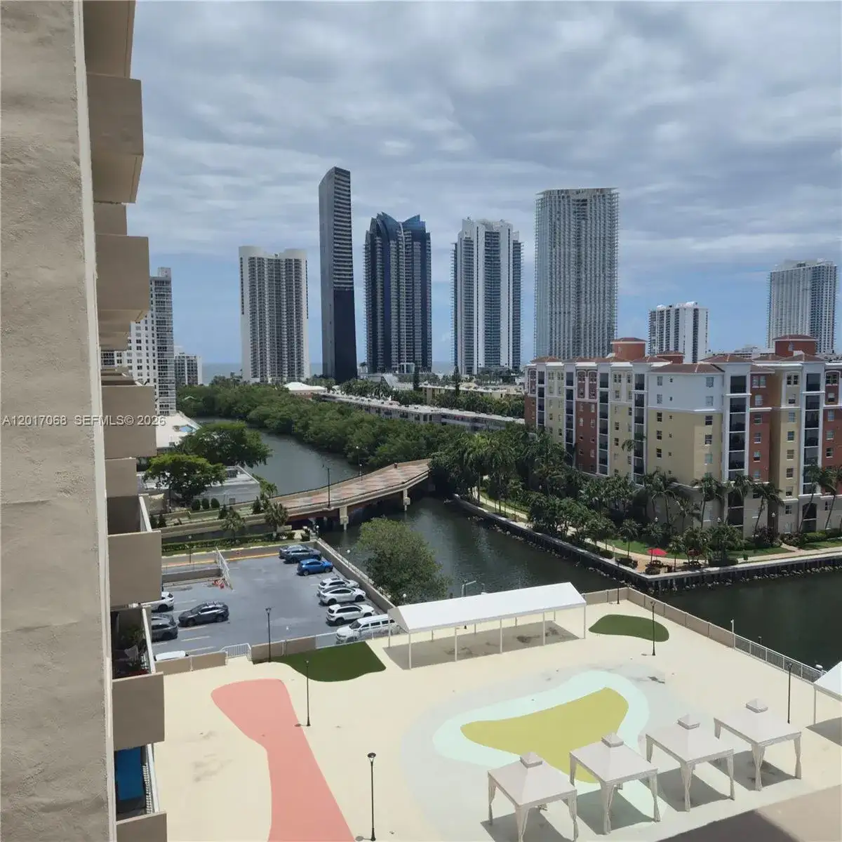 250 174th St # 1020, Sunny Isles Beach FL 33160 photo 2