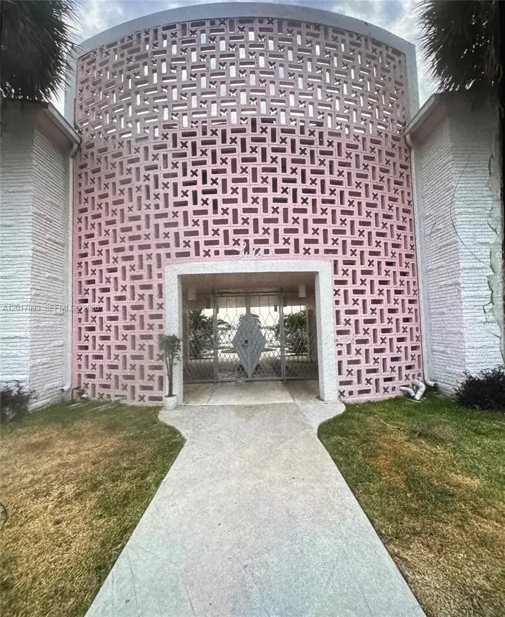 7921 East Drive # 8, North Bay Village FL 33141 photo 4