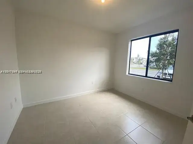 575 NE 208th Ter # 575, Miami FL 33179 photo 3