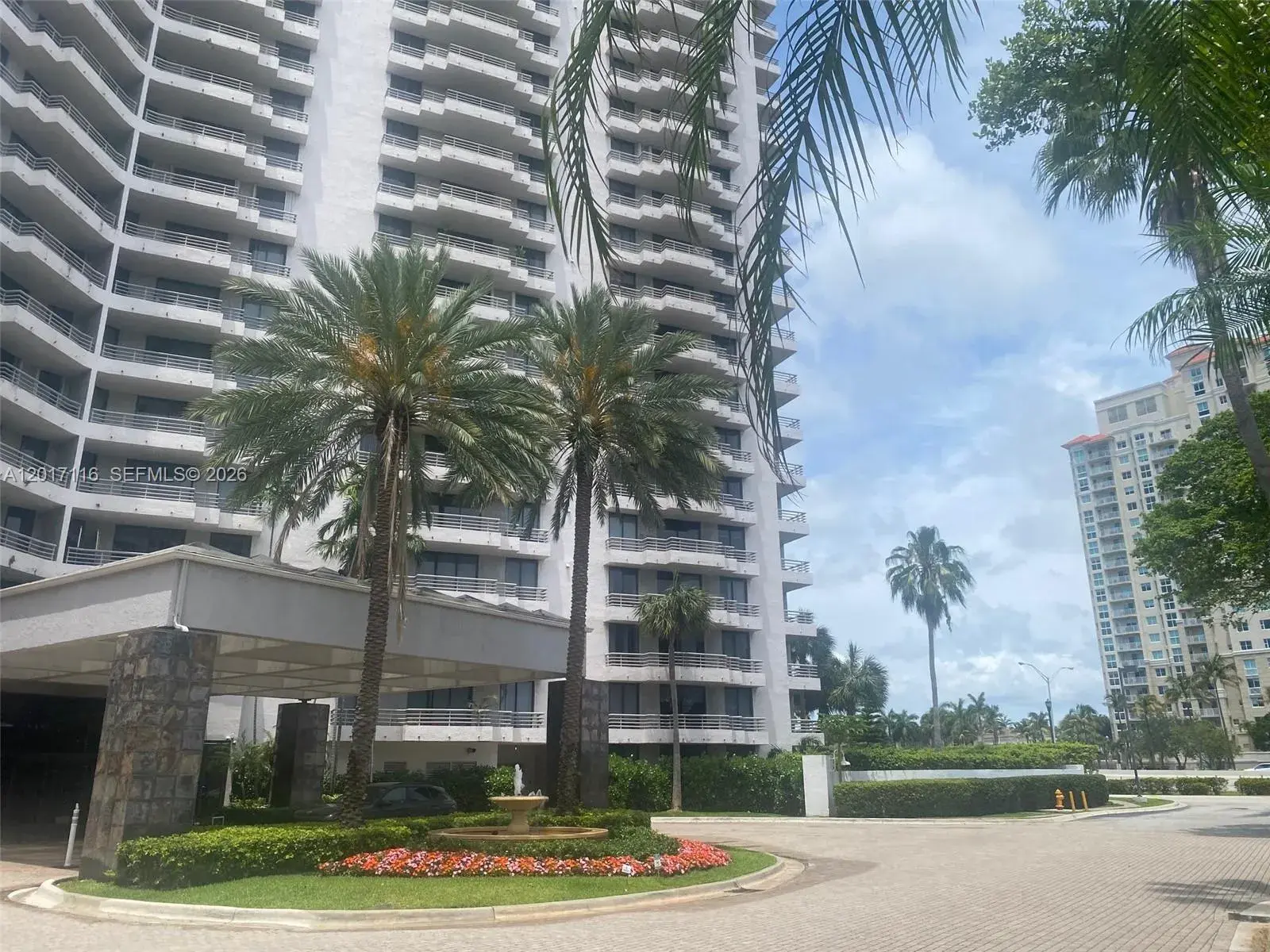 3300 NE 191st St # 1906, Aventura FL 33180