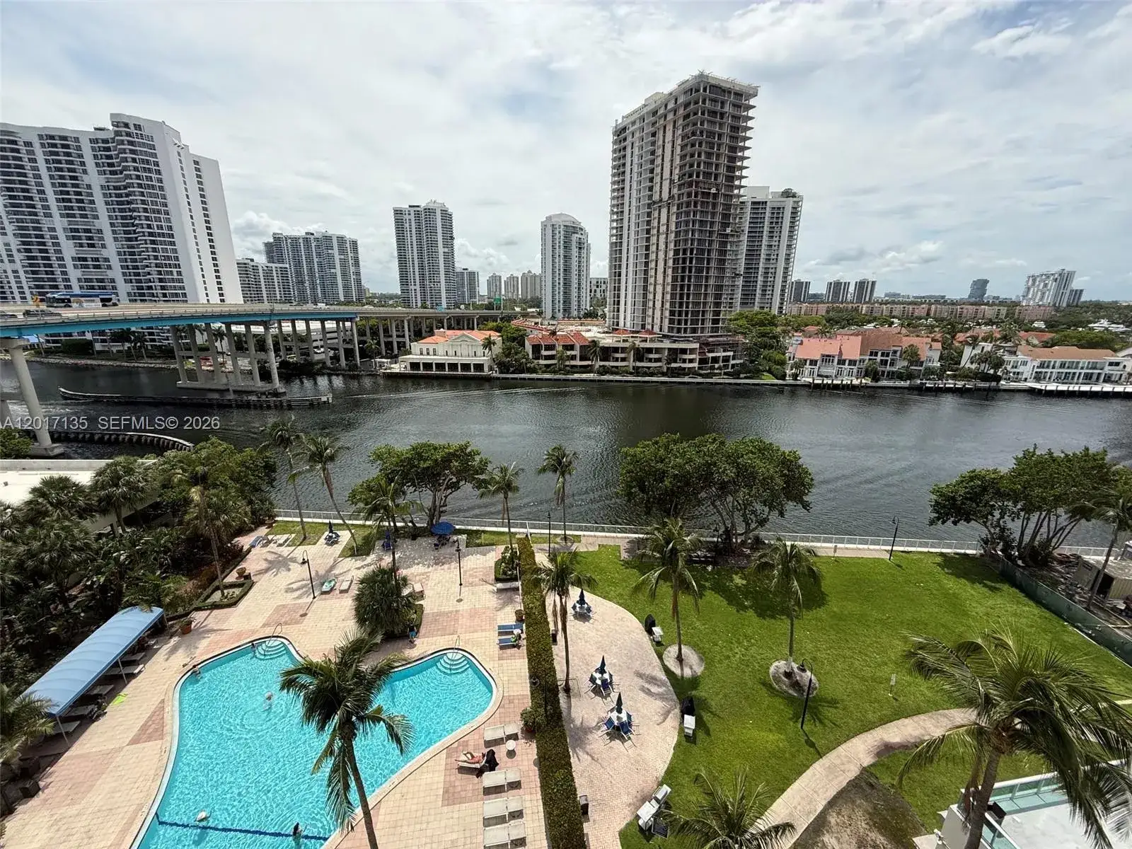 19390 Collins Ave # 907, Sunny Isles Beach FL 33160