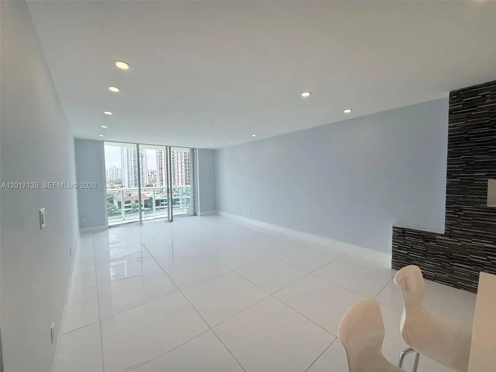 19390 Collins Ave # 907, Sunny Isles Beach FL 33160 photo 4