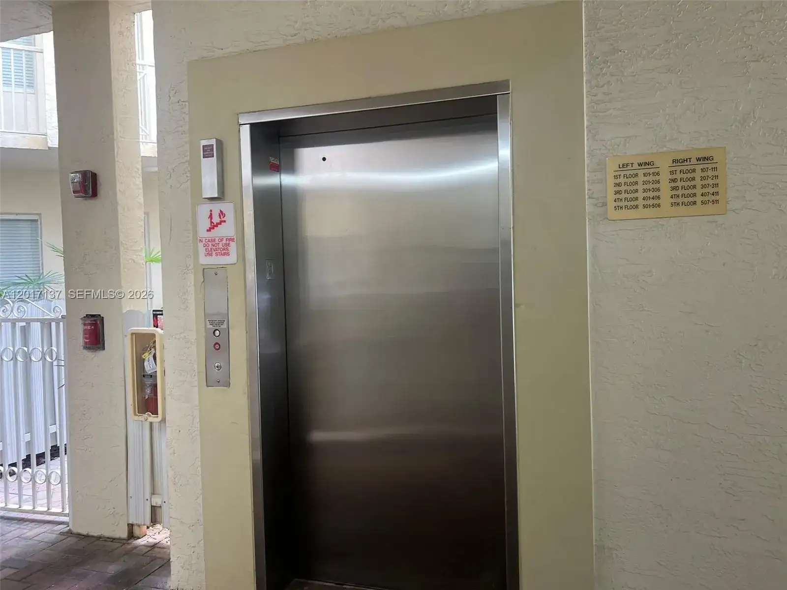 3500 Oaks Clubhouse Dr # 211, Pompano Beach FL 33069 photo 3