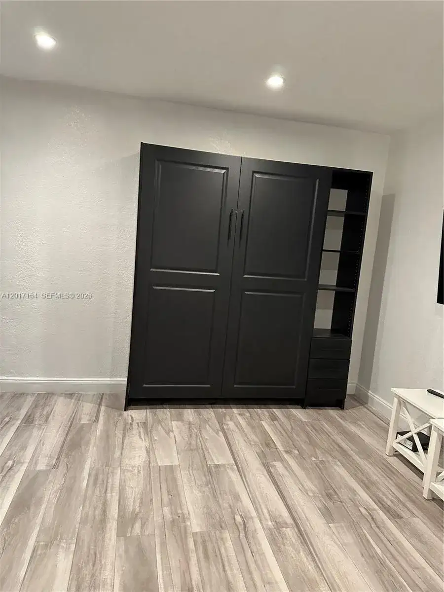8401 Crespi Blvd # 3, Miami Beach FL 33141 photo 4