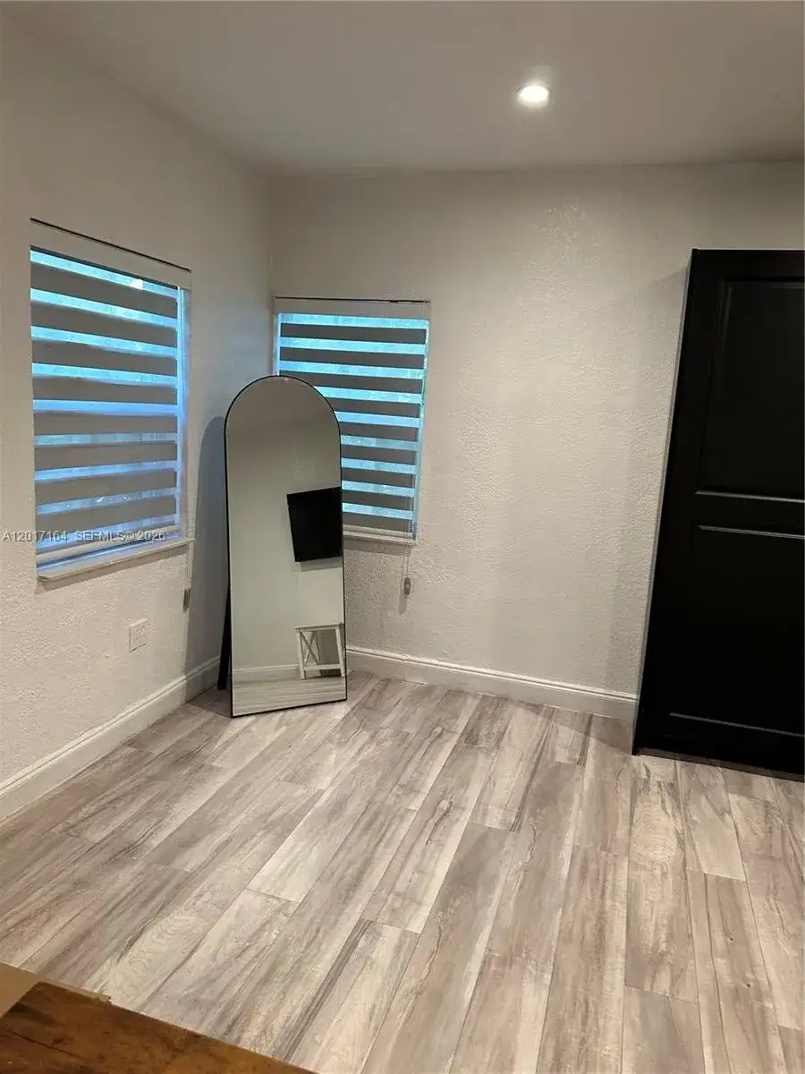 8401 Crespi Blvd # 3, Miami Beach FL 33141 photo 5