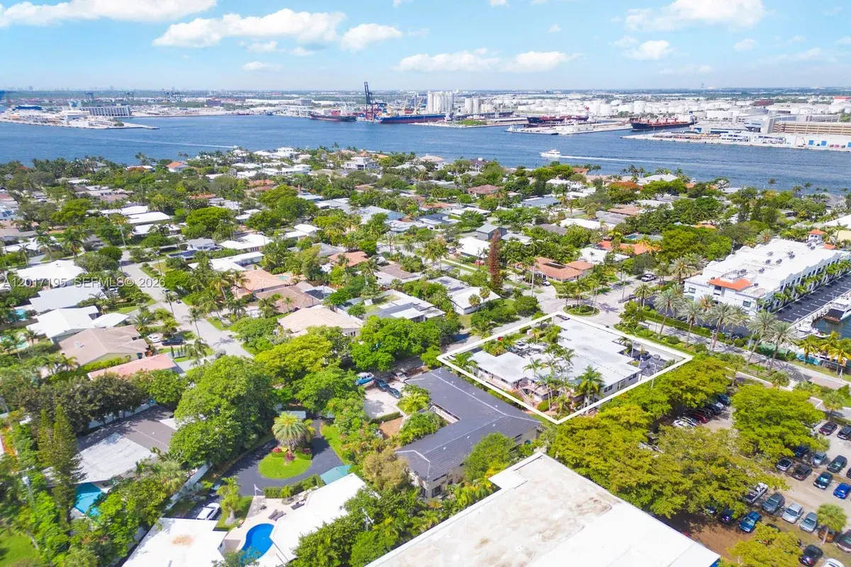 1790 Harbour Inlet Dr. # 2A, Fort Lauderdale FL 33316