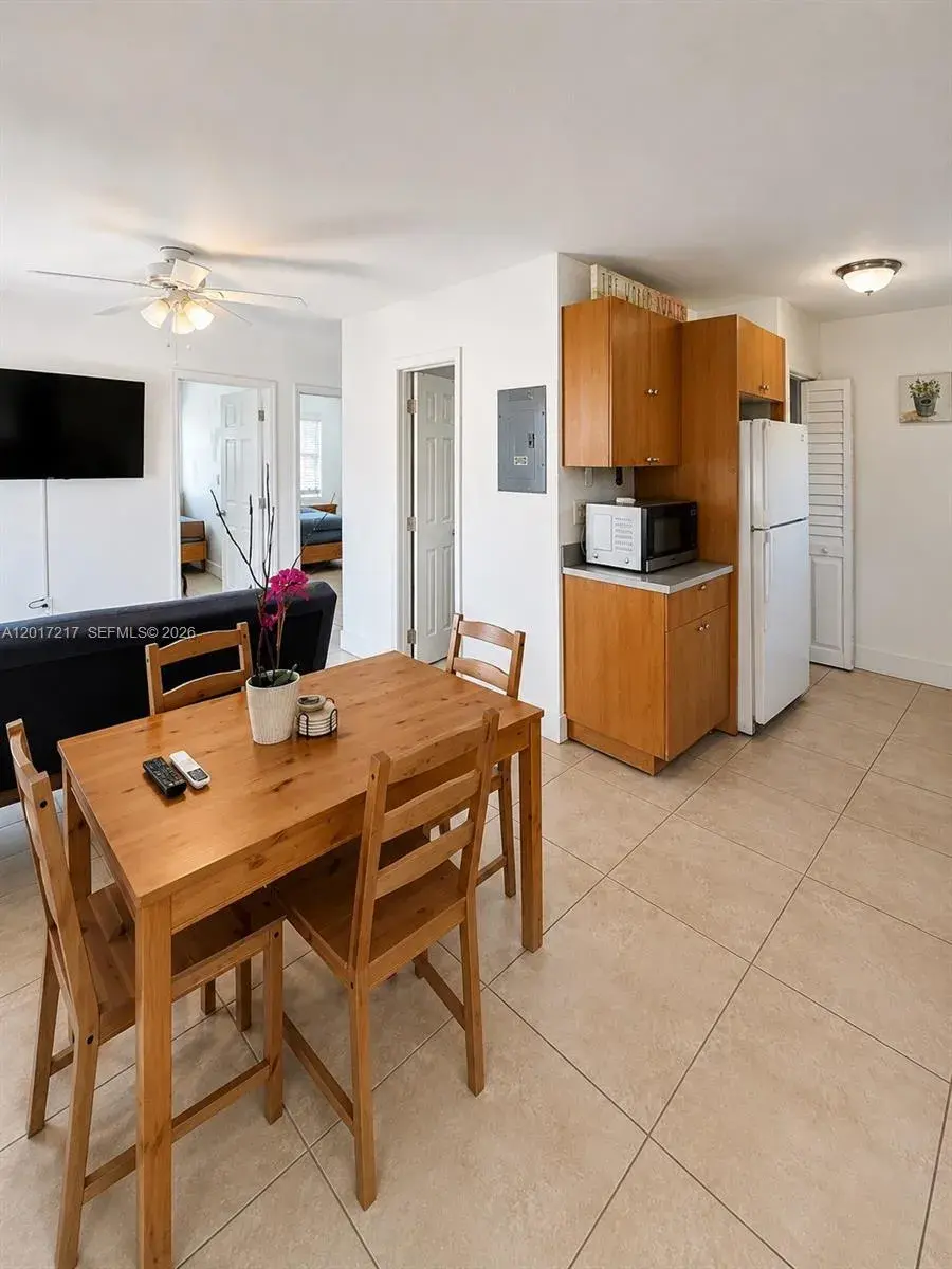 127 NW 47th Ter # N2, Miami FL 33127