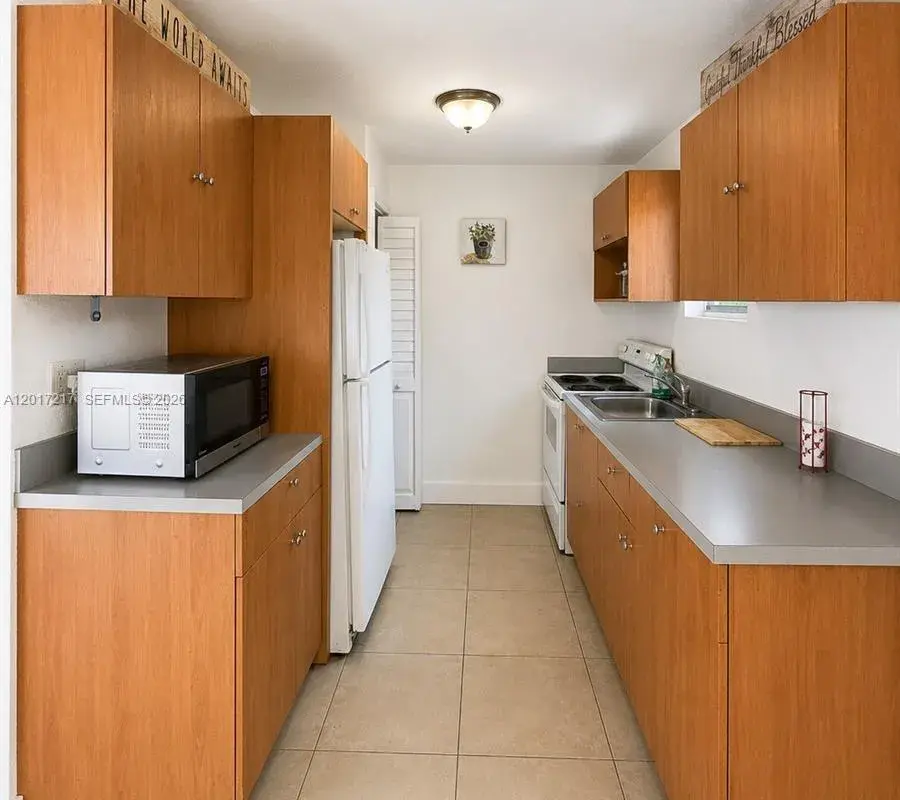 127 NW 47th Ter # N2, Miami FL 33127